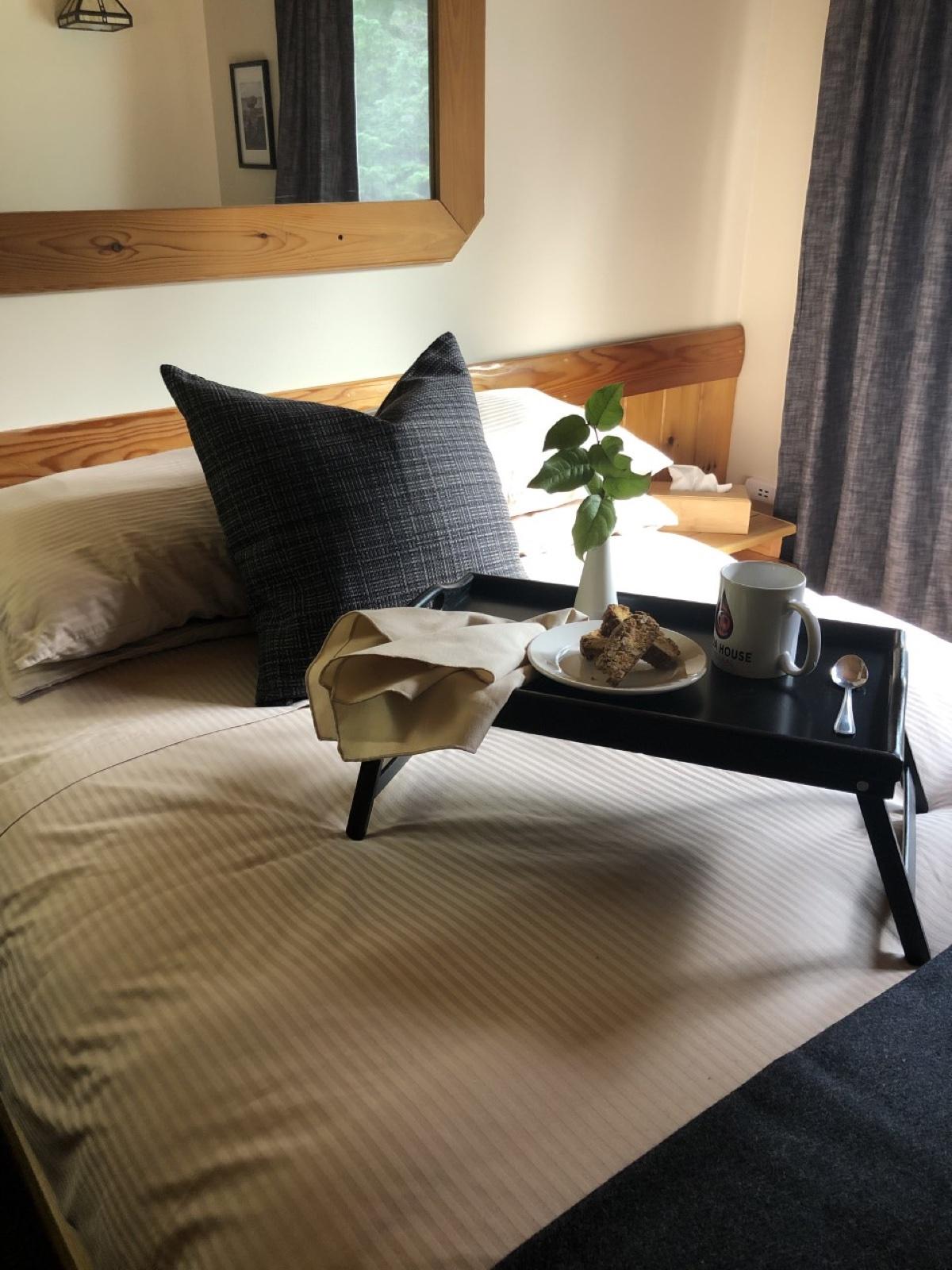 A welcoming guest room in Haida Gwaii